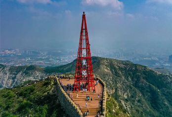 中国山东淄博山东文旅·红叶柿岩旅游区一日游【沧州出发】【打卡复古新潮的[颜神里]复古文化街区，博山美食聚集地[ 老颜神美食街]】