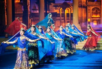 西安千古情半日游【三环内接送/可升级好票位/网红打卡世博园】【[专车接送]VIP专车上门接送，私家出游不拼车，让您省心出游！西安市区三环内/大唐不夜城上门接送。】