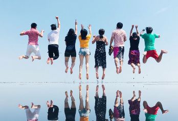 吉隆坡雪兰莪天空之镜一日游 1人可订丨2-6人小团中文司导【华人司导免费帮忙拍照+中文讲解服务+华人司机兼向导+无任何购物索回扣环境，拒绝一切隐形收费】