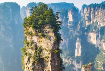 张家界天门山森林公园一日游（含门票，含双索道，含扶梯鞋套）【我们家只做品质团，不做低价团，价格有点高，但是服务真的很好】
