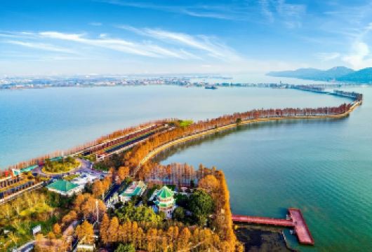 武汉包车日活动【黄鹤楼+东湖+伟人故居+汉秀剧场+夜间活动长江】【中文司机】