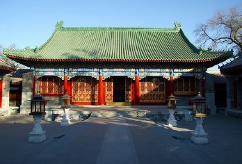 恭王府+什刹海风景区一日游【可选上下午场次丨资深导游讲解】【[资深讲解]资深导游深度讲解，每人佩戴无线耳麦，心无旁骛的聆听王府故事】