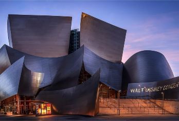 道奇体育馆＋小东京＋迪士尼音乐厅＋洛杉矶市政厅【洛城精华行】【小众商业探秘：带你走进 LA Face Mart，这里不只是购物场所，更是当地特色商业的集中展示地】