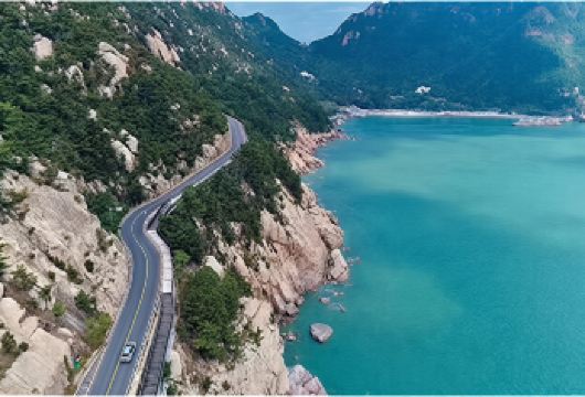 青岛崂山仰口+太清+青山渔村+环海路+八水河一日游【年促】【青岛市内四区上门去接，一人一正座，专业优秀导游，给您更高的旅行体验；为您的安全保驾护航！】