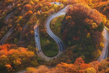【日光秘境红叶季】东照宫伊吕波山道中禅寺湖华严瀑布一日游【伊吕波山道弯道连绵，秋季红叶绚烂，是日本美丽的山岳赏枫路线之一】