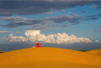 乌粱素海+夜鸣沙+金沙岭+库布齐千岛湖一日游【可选2-6人精致小拼团，或私家独立包车游 (多种车型选择）】