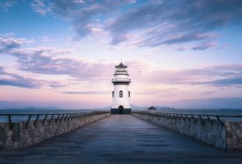 深圳出发：珠海日月贝情侣路石景山圆明新园观光纯玩 1 日游【珠海渔女：美丽与浪漫的象征。情侣路：世界上最长的海滨观光路,被誉为珠海的“万里长城”】