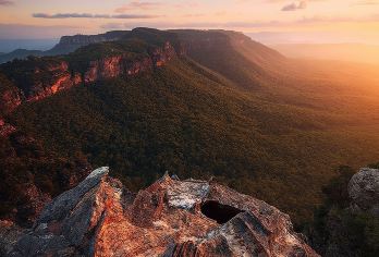 悉尼蓝山国家公园三姐妹峰&悉尼动物园一日游【征服世界遗产之巅 凌空俯瞰悉尼灵魂地标「三姐妹峰」，亿年蓝雾峡谷在脚下翻涌】