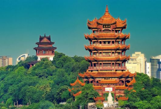 黄鹤楼+武汉大学+东湖+辛亥革命武昌起义纪念馆：寻味武汉之旅【文化历史探寻之旅 | 感受自然风光 | 漫步校园 | 寻找回忆 | 门票全含】