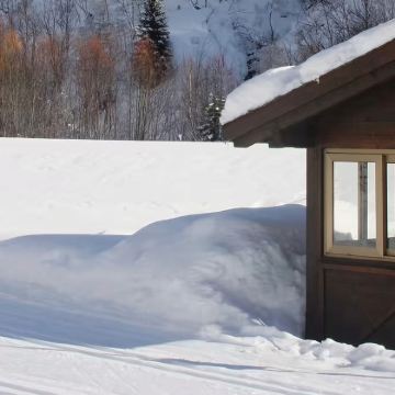 包车畅游费尼斯城堡/奥斯塔古城/库马约尔/滑雪场