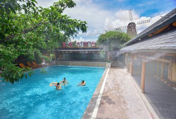 中山泉眼温泉酒店【温泉门票+露天温泉+自助早晚餐宵夜套票】【[玩]双人无限次温泉、水上乐园、汗蒸、矿砂浴、盐浴登。】