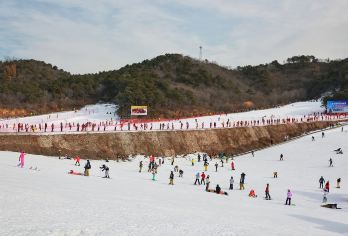 云佛滑雪场一日游【规模大设施全-适宜新人】【滑雪好去处】