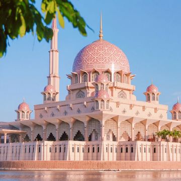 马来西亚吉隆坡出发布城马六甲一日游（粉红清真寺+马六甲）