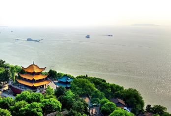 湖南岳阳楼+屈子文化园一日游【优质跟团+含门票+导游讲解】【[精选线路]登岳阳楼、观洞庭湖、探寻华人精神家园，诗歌圣地。】