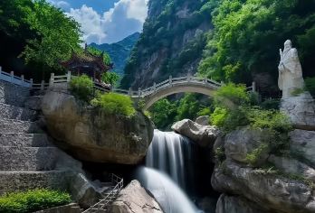 【2-8人出行】宝鸡红河谷森林公园一日游/斗姆瀑布/凌云栈道【纳凉的时节，带上家人去旅行-相聚红河谷】