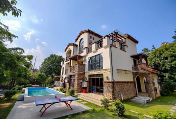 惠州南昆山养生谷14房26床泳池温泉别墅+KTV+烧烤+麻将【别墅内带私家泳池+KTV+麻将+烧烤，配套设施齐全，足不出户畅玩别墅】