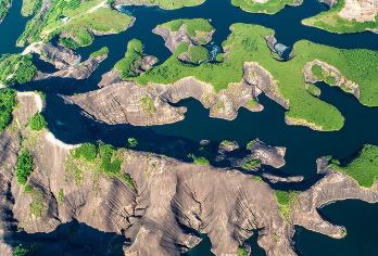 郴州+高椅岭旅游区+东江湖旅游区一日游【拼小团】【※东江游湖看雾，丹霞碧水必打卡，网红景点打卡】