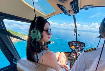 广东珠海日月贝直升机空中游览体验【俯瞰珠海美景+网红打卡】【直升机带你翱翔蓝天之上，俯瞰珠海美景，感受海天一色的浪漫情怀，领略祖国大好河山】