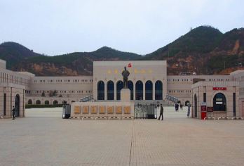 宝塔山+枣园+杨家岭革命旧址+王家坪革命旧址+延安革命纪念馆【假期学习好去处，带着家人，孩子共赴红色教育之旅！】