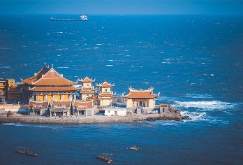 泉州蟳埔村+晋江梧林村+洛伽寺+小威海 6人小团【网红簪花蟳埔渔村 梧林古村落闽南古厝 洛伽寺海上寺庙】