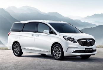 青海湖+茶卡盐湖+日月山一日游 上门接送8人团+头等舱大巴团【青海省旅游协会副会长单位品质有保障！认证销量、千人出游、99%好评率；带您打卡两湖独特美景！】