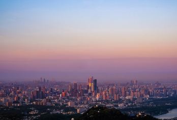 商务车丨英文导游丨六朝博物馆+江宁制造博物馆+紫金山【头陀岭观景台可提供360度俯瞰视角俯瞰金陵】