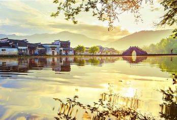 安徽宏村+木坑竹海+西递一日游+选中英俄导游 EA【全程中文/英文/俄语服务，沟通无障碍，景点可调】