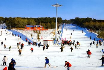 沈阳棋盘山冰雪大世界一日游【下单前请先询位，至少10人成团】【景区直通车】