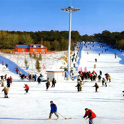 沈阳棋盘山冰雪大世界一日游【下单前请先询位，至少10人成团】