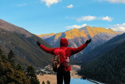 【私家团】无底湖一日游-远离尘嚣的香格里拉彩色湖泊秘境【品质纯玩∣解锁无底湖】