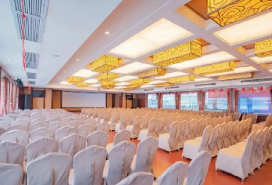 【2-8人精品小团】交运两坝一峡游船+三峡大坝一日活动酒店接送【1、[精品小团]市区酒店上门接送，自由行小团，深度游玩，这才是旅行的正确打开方式。】