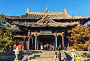 云冈+华严寺+善化寺一日游【拼车准新车※一人可定※上门接】【[郑重承诺]1年内准新车5座车型，车内干净无异味，司机热情贴心服务；】