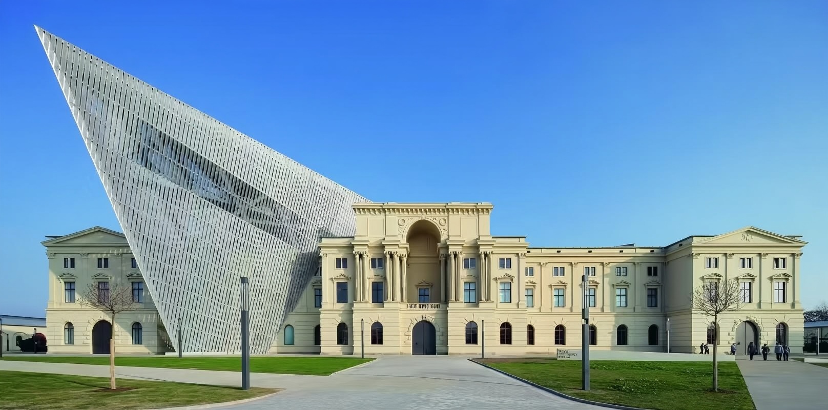 德国柏林周边德绍包豪斯德绍建筑群+沃利茨园林王国一日游