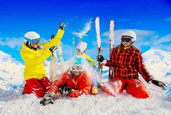 巩义嵩顶滑雪一日游【本地供应商天天发，不限时门票和雪具头盔】【本地供应商 ，出行有保障！其他时间不限时滑雪，元旦期间4小时滑雪】