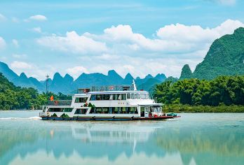 阳朔漓江三星船/四星船+遇龙河竹筏漂流一日游【磨盘山-阳朔】【[真纯玩]真纯玩放心游，无车上推销，不去古寨/侗寨！！畅游漓江风光，正航全程4小时左右丨磨盘山-阳朔】