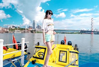 湄公河快艇一日游【六国地标打卡+人妖表演+热带水果】【“湄公河快艇：畅游河畔新体验，六国风情尽收眼底”】