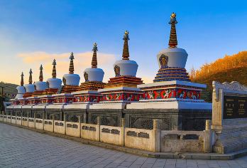 塔尔寺+拉脊山+日月山+青海湖二郎剑景区一日游 | 精致小团【[服务至诚]司机保证不强制、不抵触！纯玩无购物！】