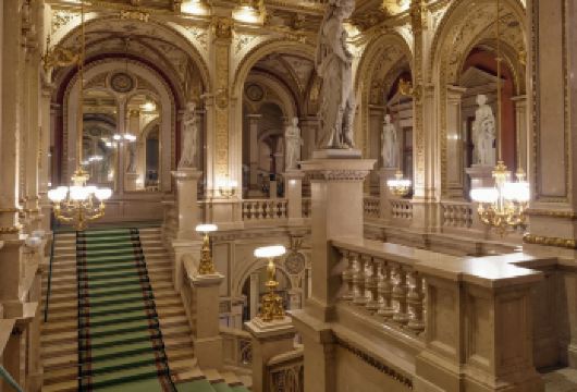 奥地利维也纳维也纳国家歌剧院+城市公园【中文专车包车出行】【中文专车出行，景点灵活调整，打卡经典，游玩自己定义，无需等待，专属贴心服务，尽享惬意旅程】