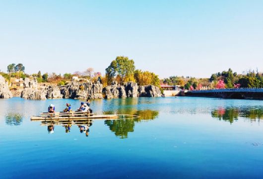 昆明石林一日游【15人优选纯玩|特色团餐烤鸭|品质严选】【[品质旅游]好评优选，无购物，无隐形消费】