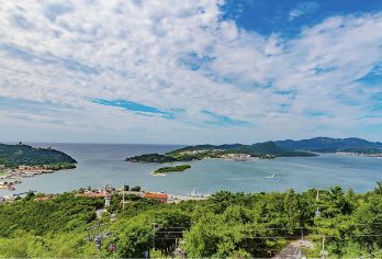 旅顺潜艇博物馆+白玉山景区+军港游园一日活动【特色旅行路线：巡航模拟体验；钓鱼岛巡航护岛。我们开车直达白玉山，不换乘，不爬山，俯瞰旅顺全貌和军港】