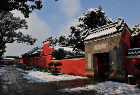 2人起私家团龙虎山象鼻山上清古镇一日游南昌上饶上门接送【所选城市市区免费上门接送，方便快捷，省时省力（时间可微调）】