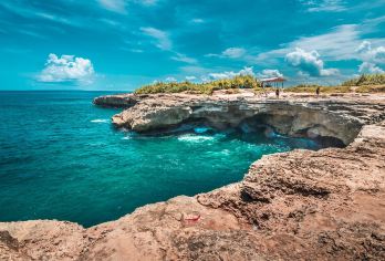 巴厘岛蓝梦岛一日游【中文导游丨恶魔眼泪丨可选浮潜/深潜】【[打卡景点] 恶魔眼泪/梦幻海滩】