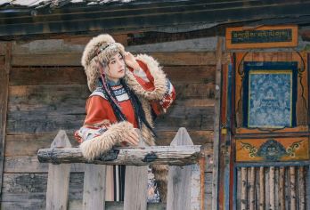 理小路一日游【纯玩川西轻徒户外丨森林丨雪山丨溪水丨】【[网红公路]全新360°雪山景观公路，沿途风光，一路美景相伴】