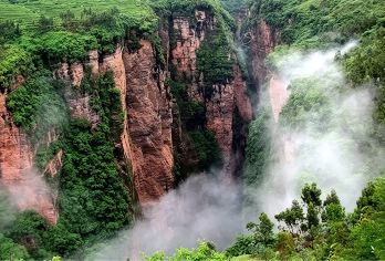 8人小团 重庆白鹤梁水下博物馆+大裂谷+816核工程一日游【[品质专属]深度重庆涪陵，精华景点一网打尽，品质专属。纯玩品质团，全程不进购物店无任何强制消费。】