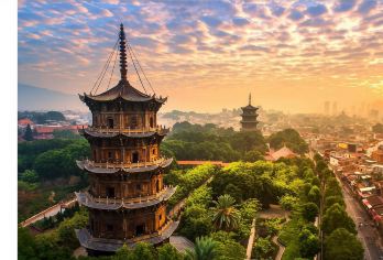 开元寺+西街+关岳庙+清净寺+西湖公园+闽台缘博物馆一日游【[2人-10人纯玩无购物小团]资深专业导游全程讲解】