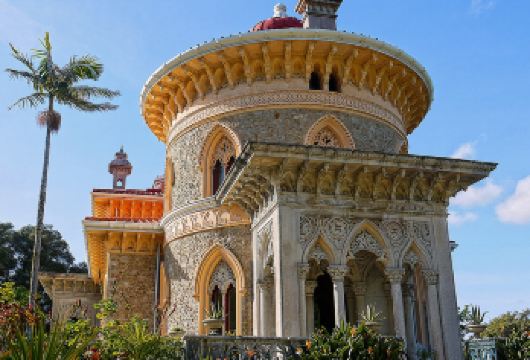 葡萄牙佩纳宫+雷加莱庄园+罗卡角一日游 10H中文｜上门接送【·[放心出行]与你分享独有体验，专属车辆，皇室般感受】