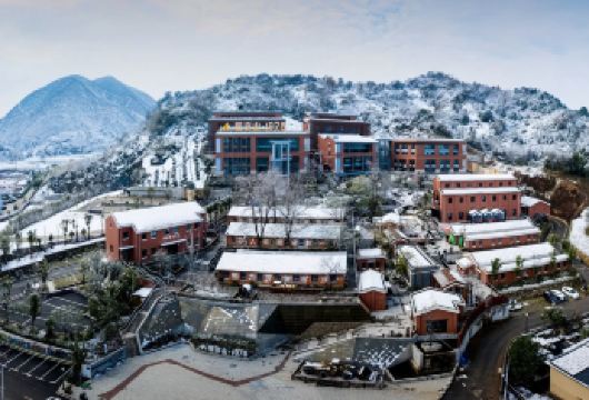 铜陵铜官山+犁桥水镇一日游【访旧忆探水乡◆2-8 人小团 】【追溯工业往事，漫游水乡街巷，手作铜镜传情[沉浸时光故事与浪漫风情◆2-8 人精致小团]】