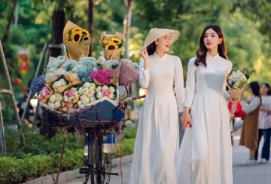 友谊关-越南谅山一日游：限时特价·身份证出国+品越南美食【[限时特惠]咨询客服下单可享优惠，赠送10w境外旅游意外险+好评奖励】