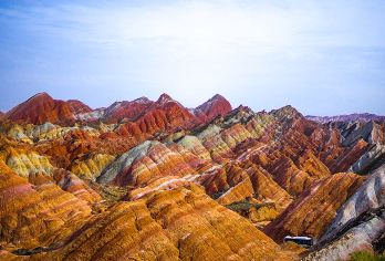 张掖平山湖大峡谷+七彩丹霞一日游【直通车无购物/免费接送】【[1-6人精品团]，[8-16人中巴团],自由出行，景区直达，市区酒店/张掖西站附近免费上门接送服务】