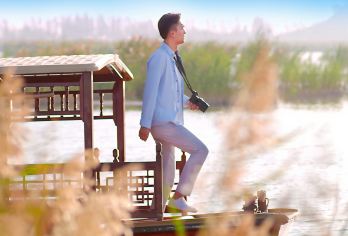 宁夏银川沙湖+西部影城+贺兰山岩画一日游【含门票电瓶车船票】【[含门票]三个景点门票+沙湖大船票+贺兰山岩画观光车】